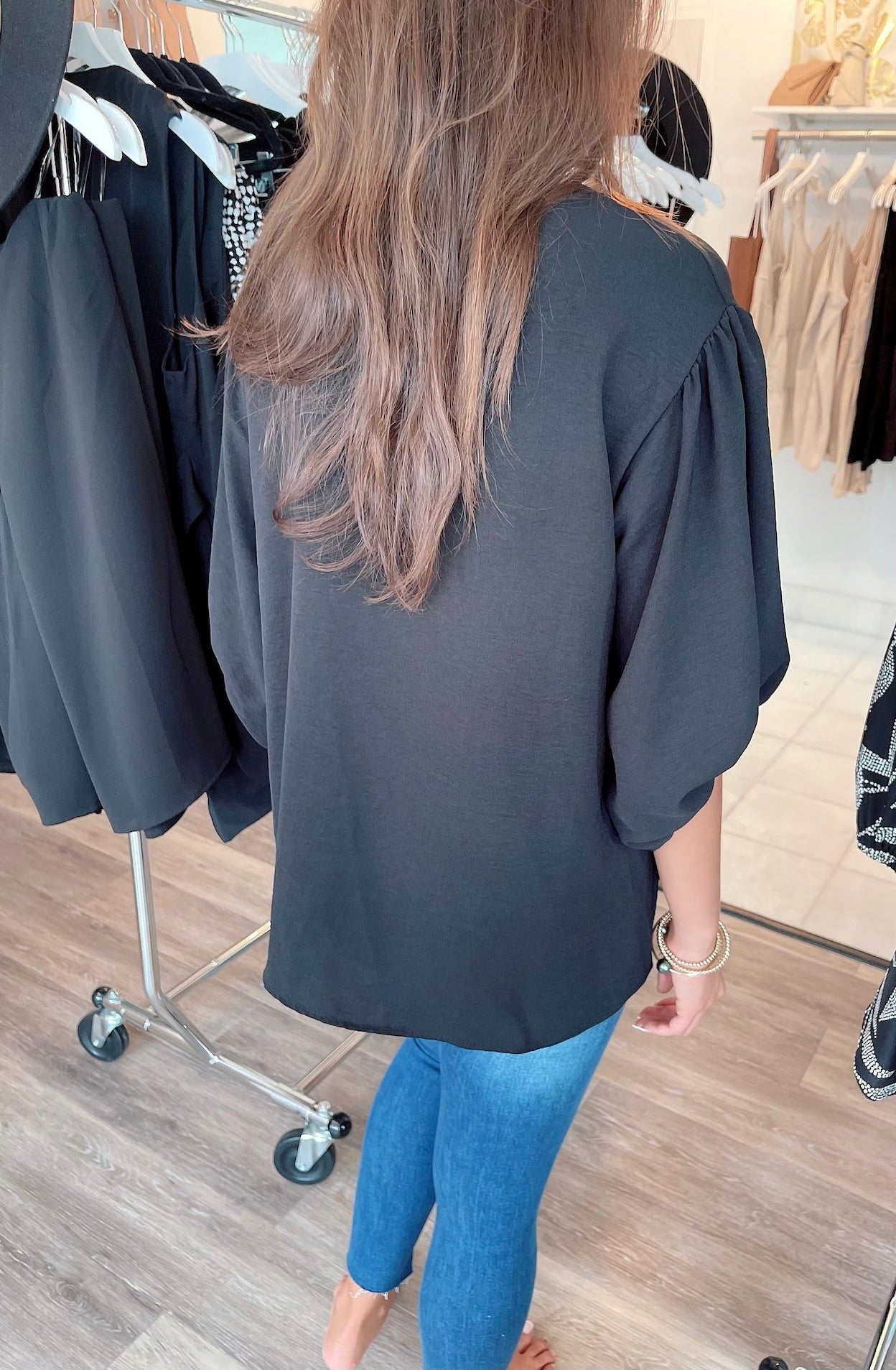 
                  
                    3/4 Cinched Sleeve Top
                  
                